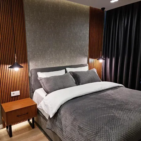 25% Off Prestigious 5-stars, Pool, Sauna, Fitness Apartment *
